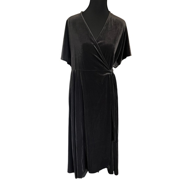 Time & Tru Velvet Wrap Midi Dress Charcoal Gray Short Sleeve Sz L 12/14 Romantic - Picture 3 of 7
